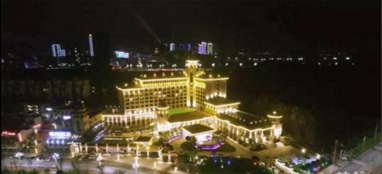Jinqian Jiahua International Hotel Chishui  Zewnętrze zdjęcie